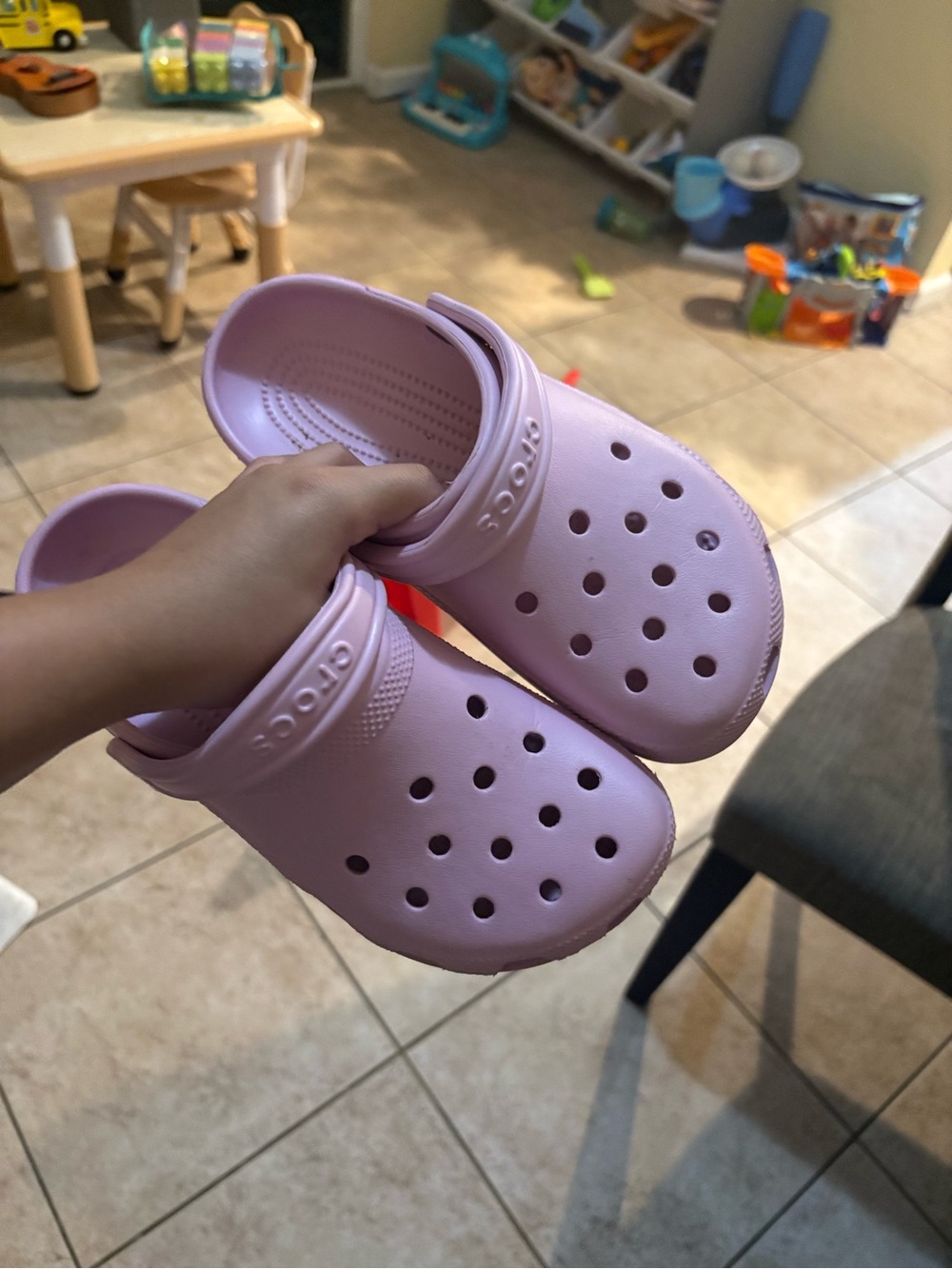 CROCS women Classic Clog in Light Lavender